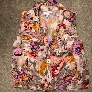 delia*s floral button front sleeveless shirt